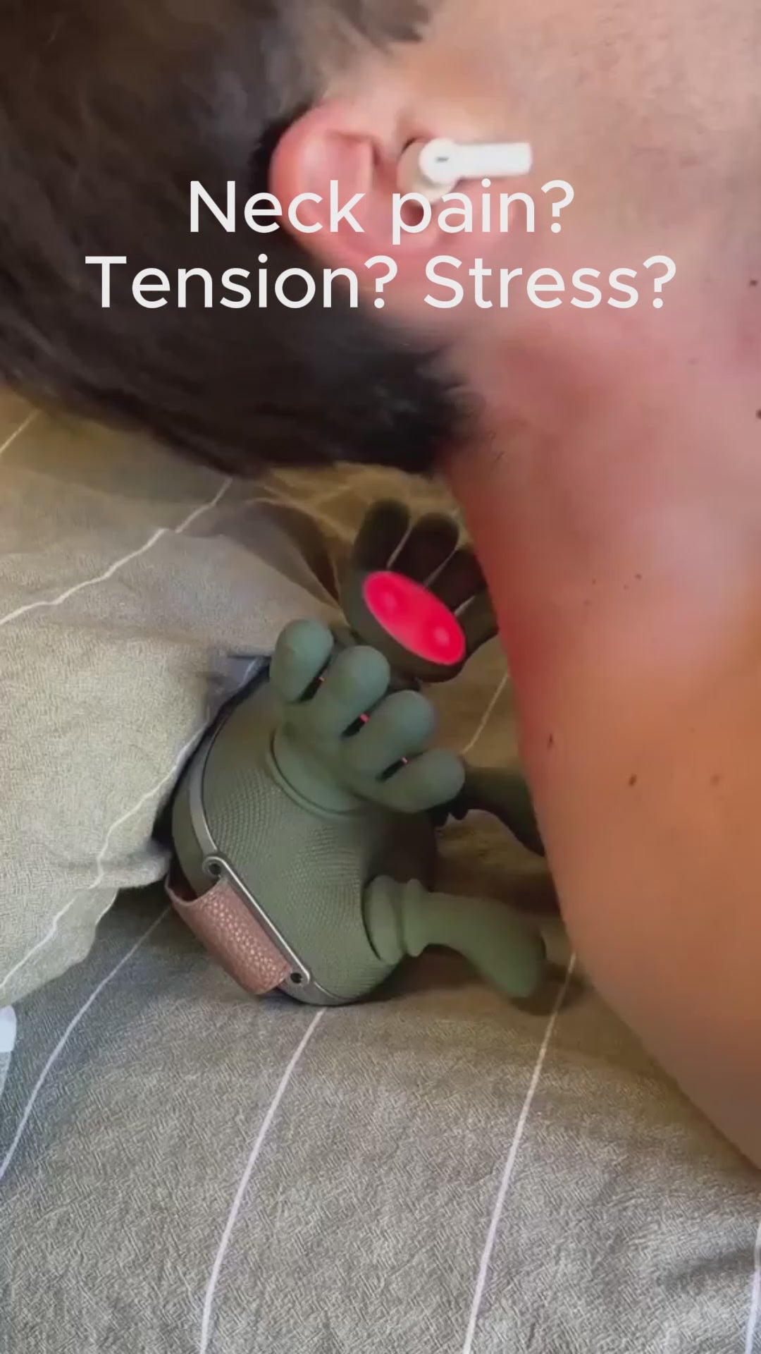 Load video: Human-Hand shaped deep-tissue relief for tight necks and sore shoulders, fast relief at home and work
